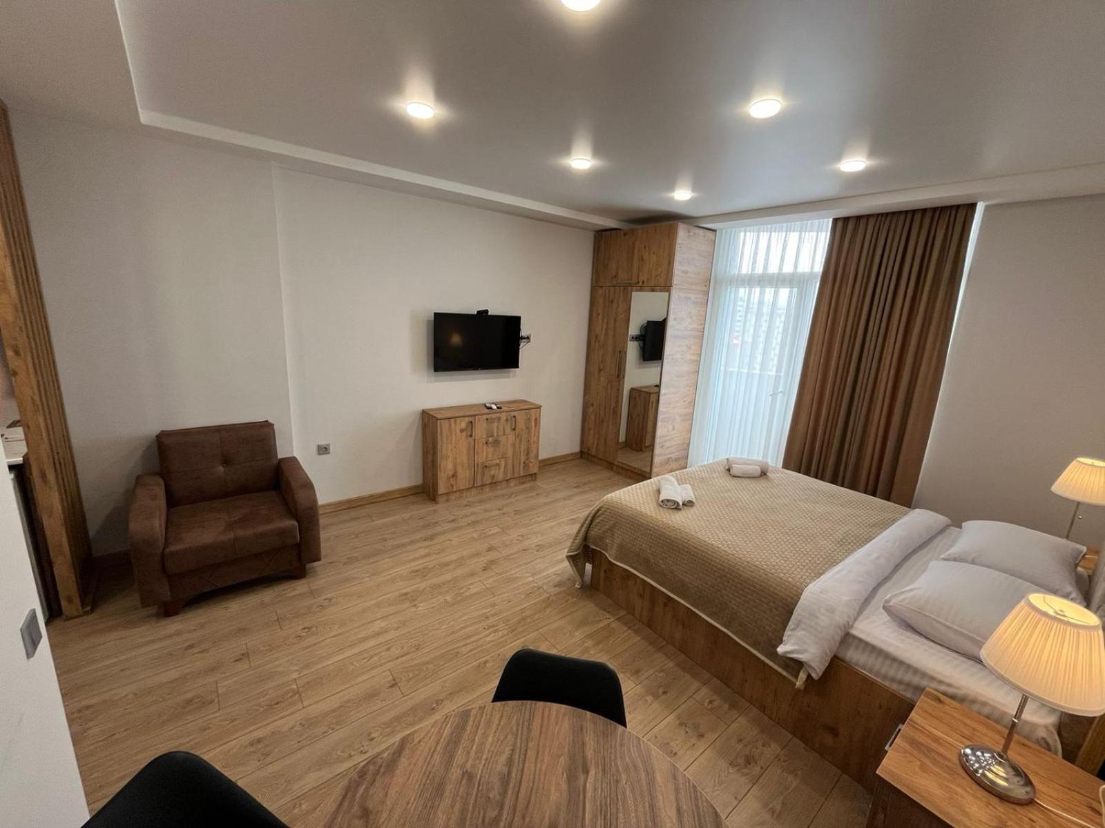 Holiday Premium Apartments Batumi Esterno foto