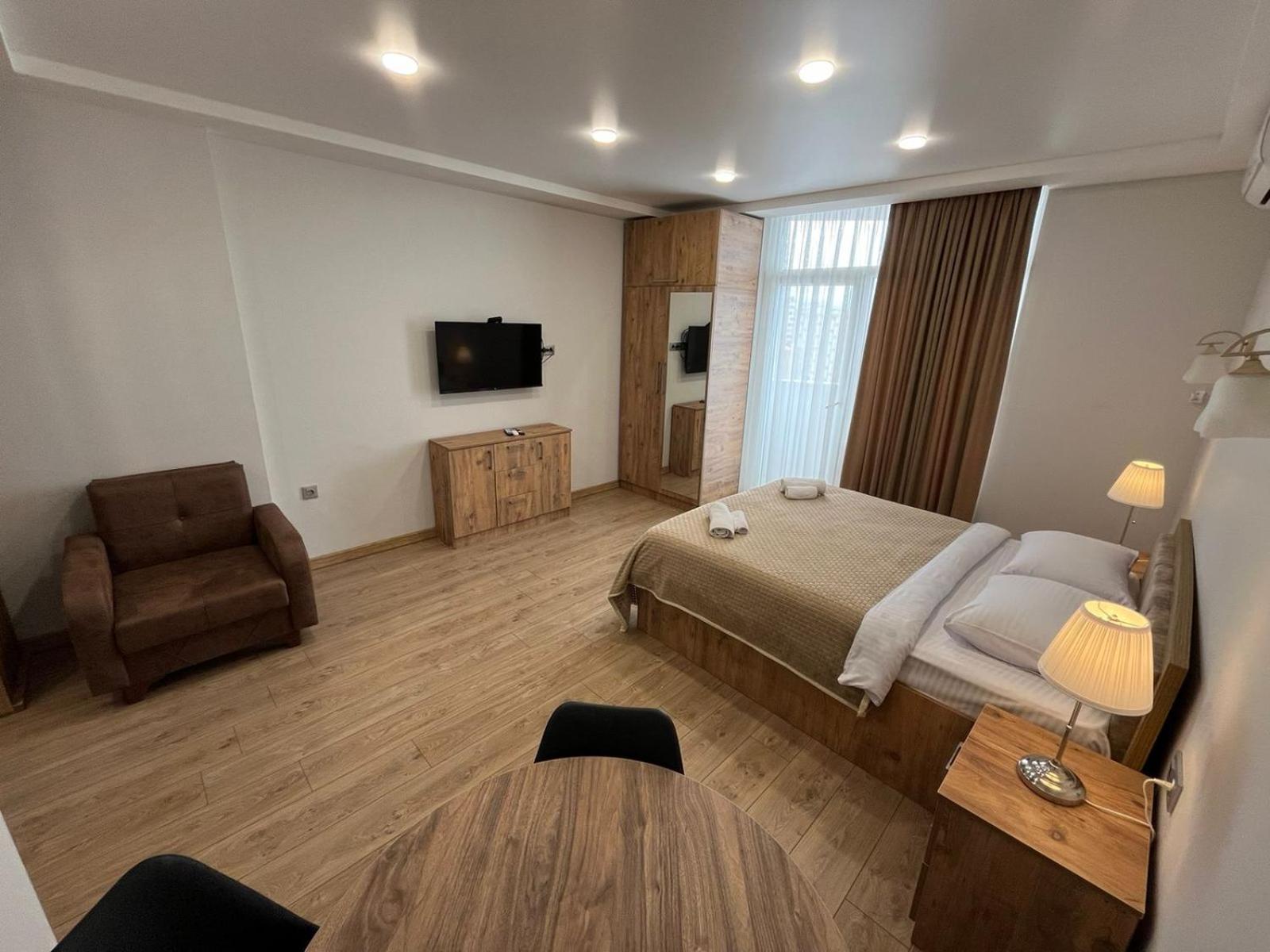Holiday Premium Apartments Batumi Esterno foto