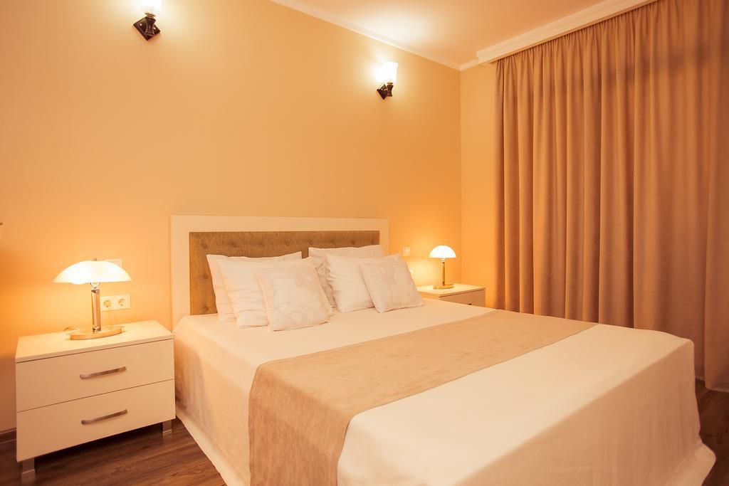 Holiday Premium Apartments Batumi Esterno foto