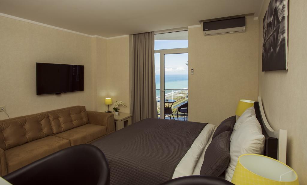 Holiday Premium Apartments Batumi Esterno foto