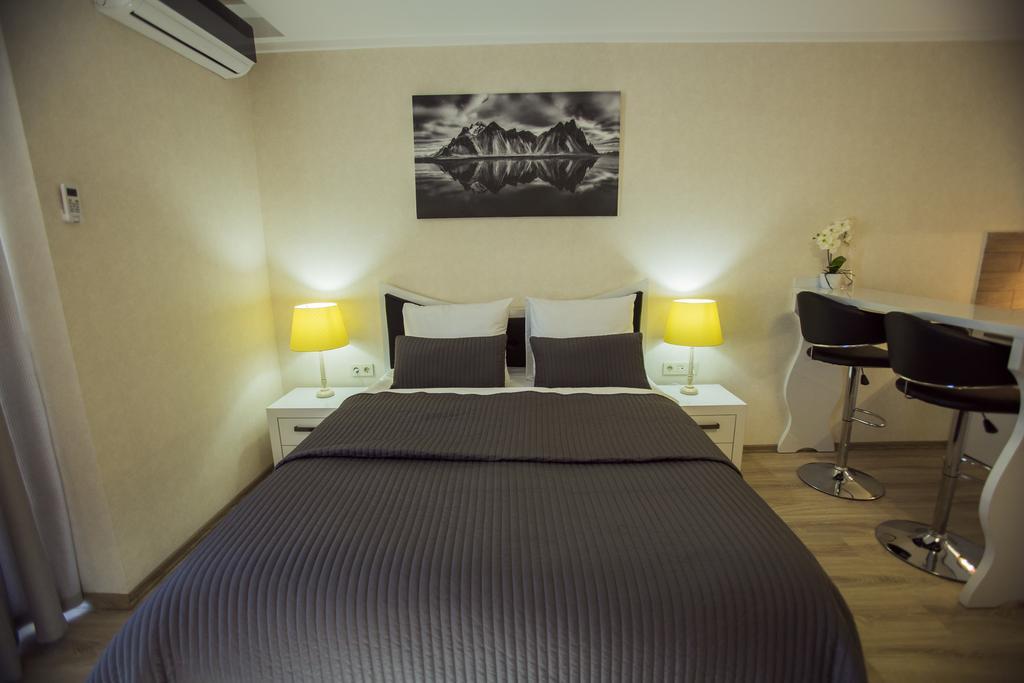 Holiday Premium Apartments Batumi Esterno foto